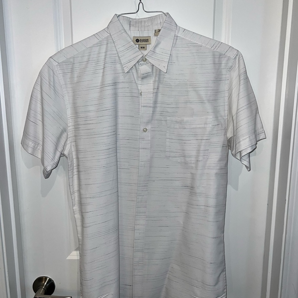 Hagger White Short Sleeve Shirt size Medium